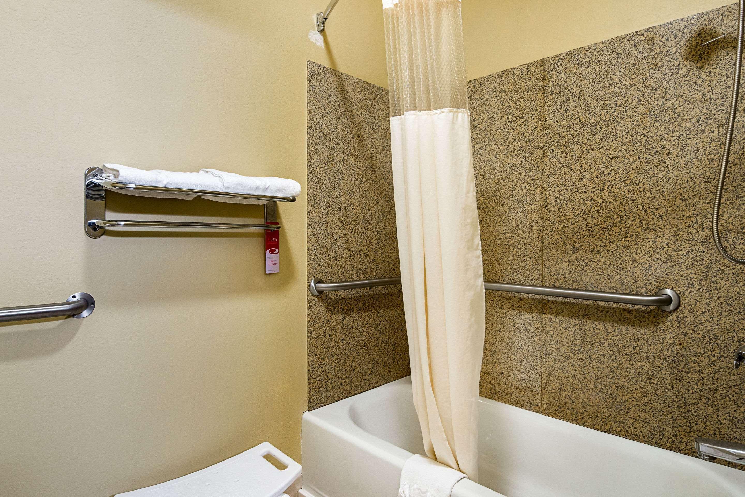 Econo Lodge Inn & Suites Bryant Buitenkant foto