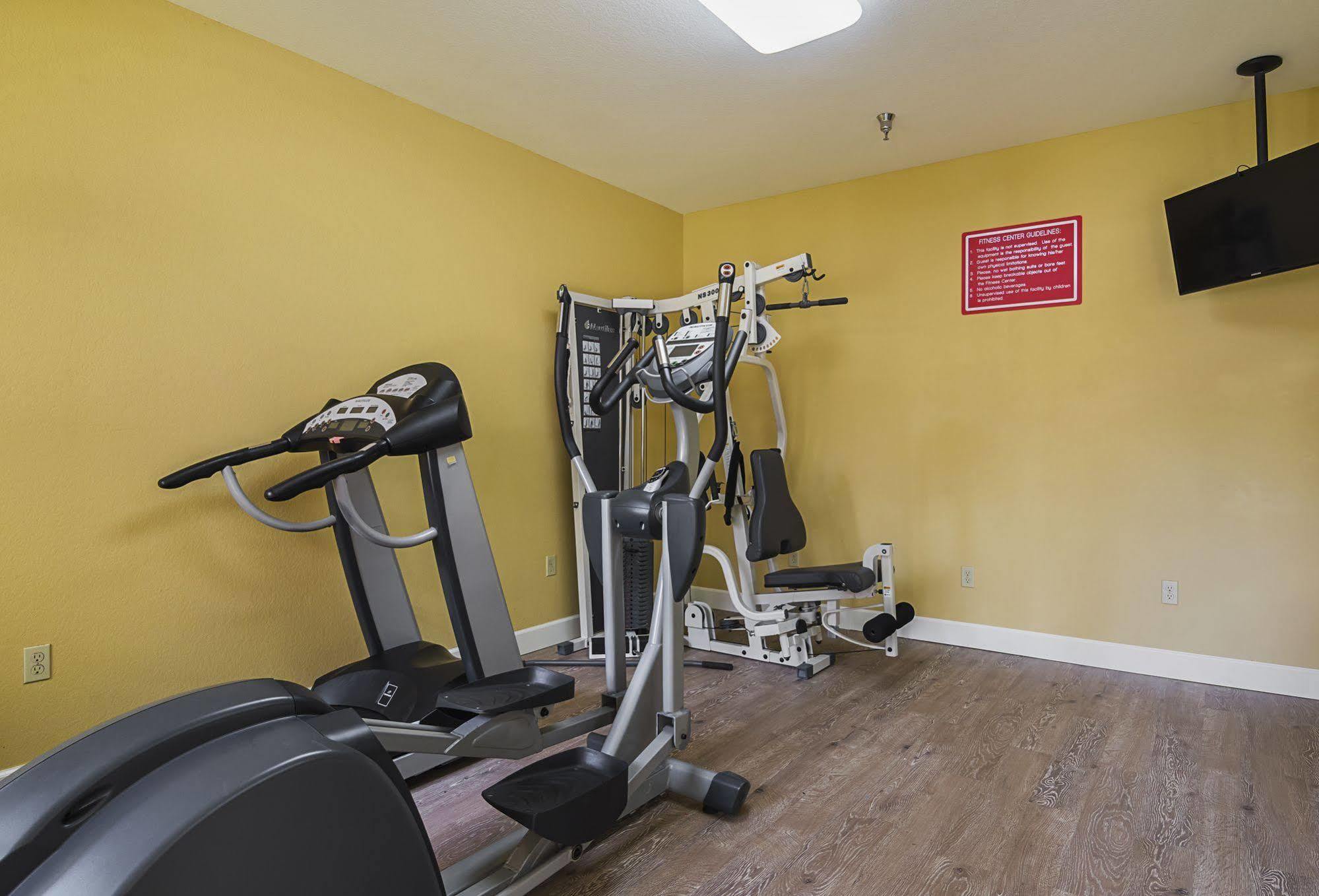 Econo Lodge Inn & Suites Bryant Buitenkant foto